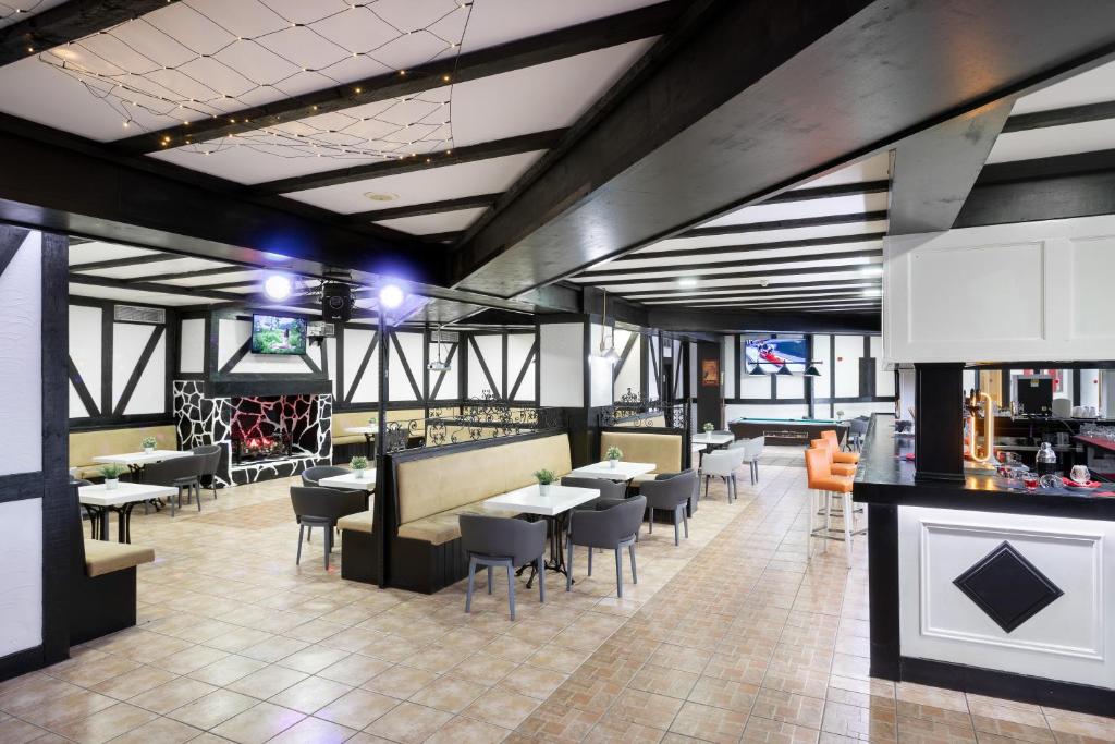Chatur Playa Real Resort — Restaurant & bars in Costa Adeje, Canary Islands