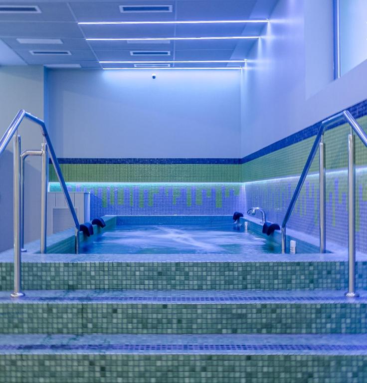 スイミングプール