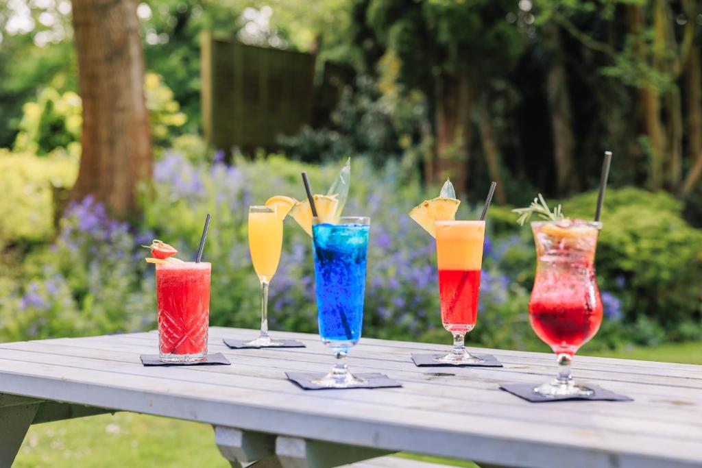 طعام و مشروبات