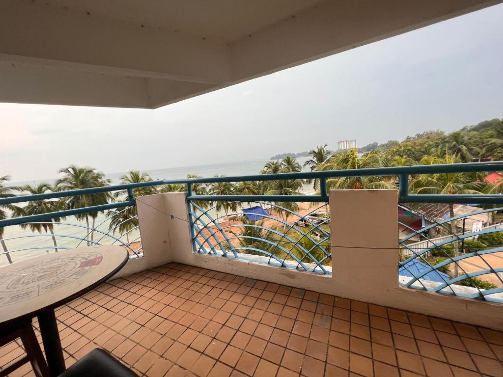 Beachfront Unit at Seri Bulan , Pantai TelukKemang photo