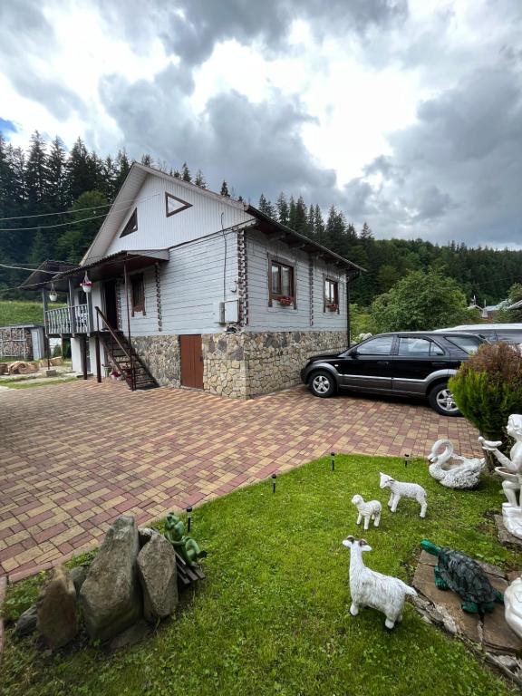 Sadyba Dana, Tatariv