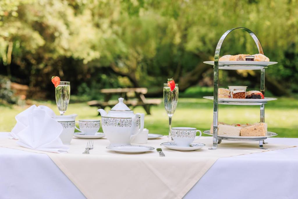 طعام و مشروبات