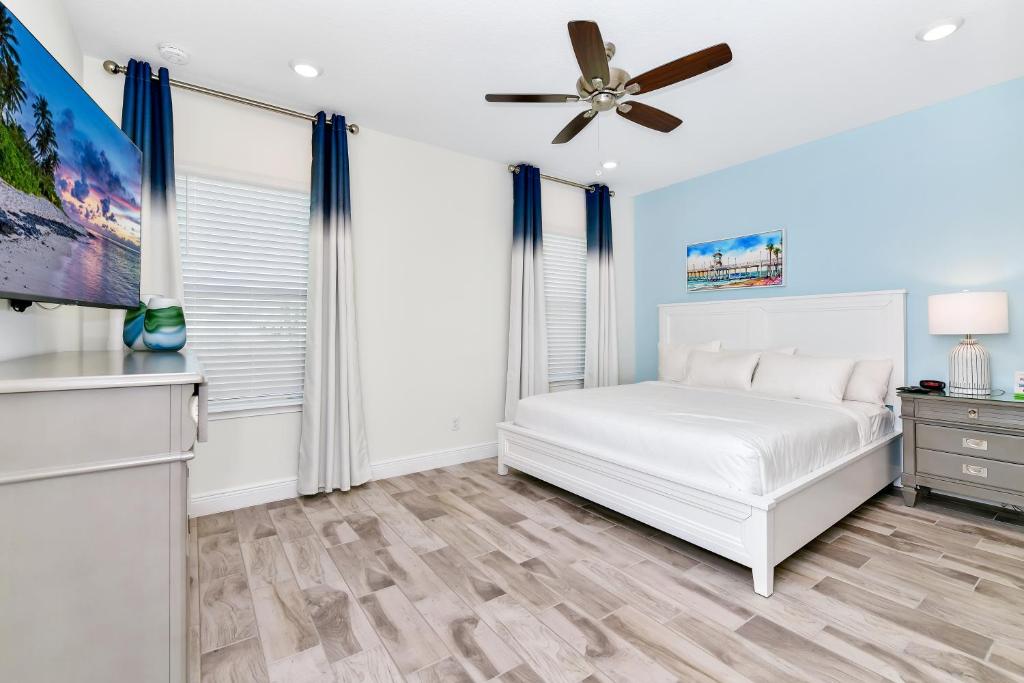 Margaritaville Cottages Orlando by Rentyl with H2O Waterpark — Hotel rooms in Kissimmee, Florida