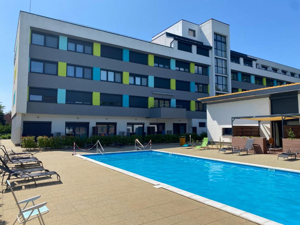 Sunlight Studio, Balatonföldvár