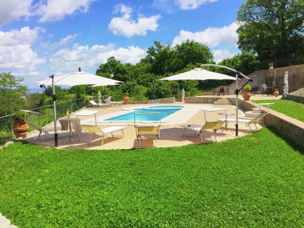 Peaceful Villa in Montefiascone with Bubble Bath