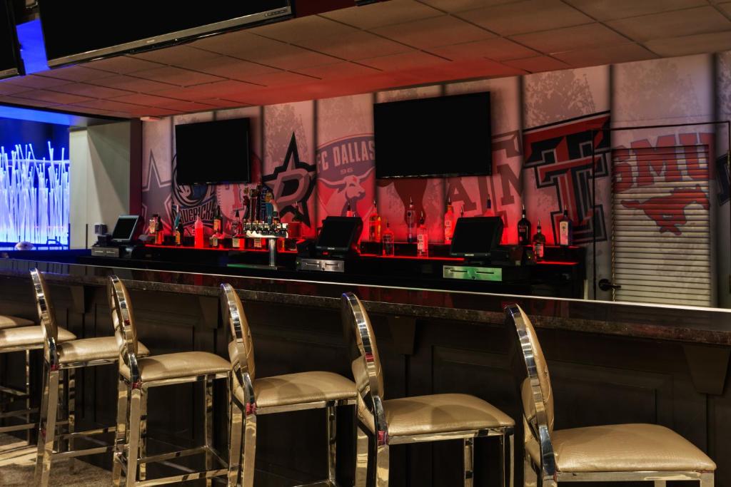 Wyndham Garden Dallas North Photo 40