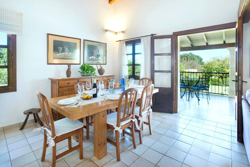 Villa Llosia by Vintage Travel - 3