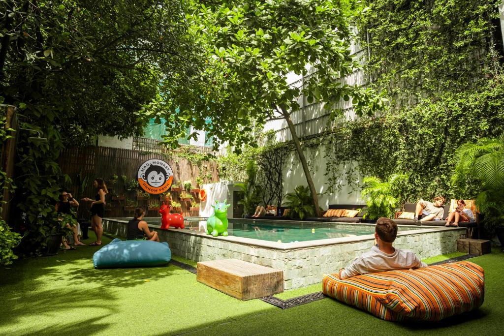 Mad Monkey Phnom Penh photo