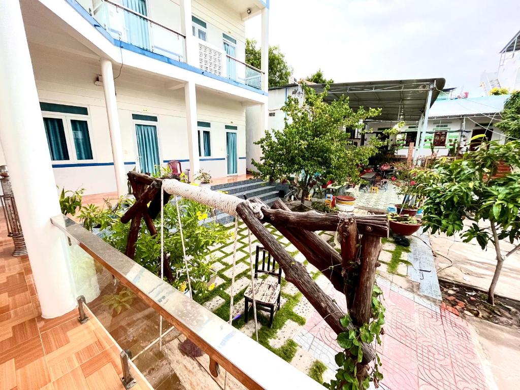 Balcony/terrace, Minh Khoi Guesthouse in Phan Thiet