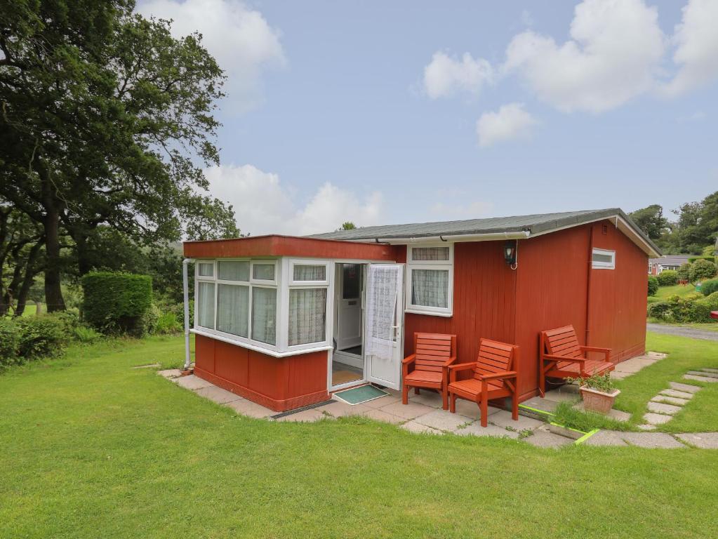 Chalet 64, Tywyn