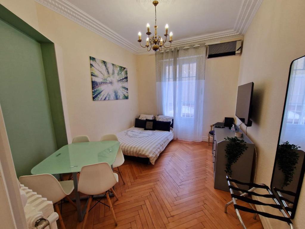 Rivoli SeaSide Apartment - 2