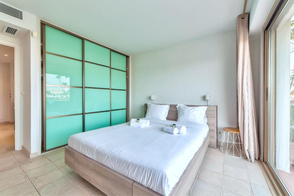 La pinede Apartement equiped with air conditioning and a pool! - 3