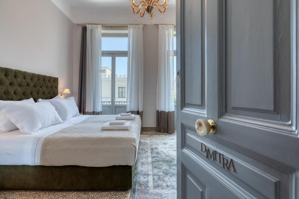Athenian Vintage Apartments photo