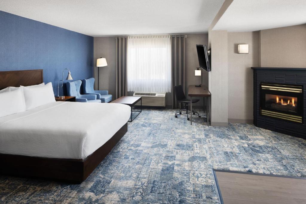 Four Points by Sheraton Edmonton South photo