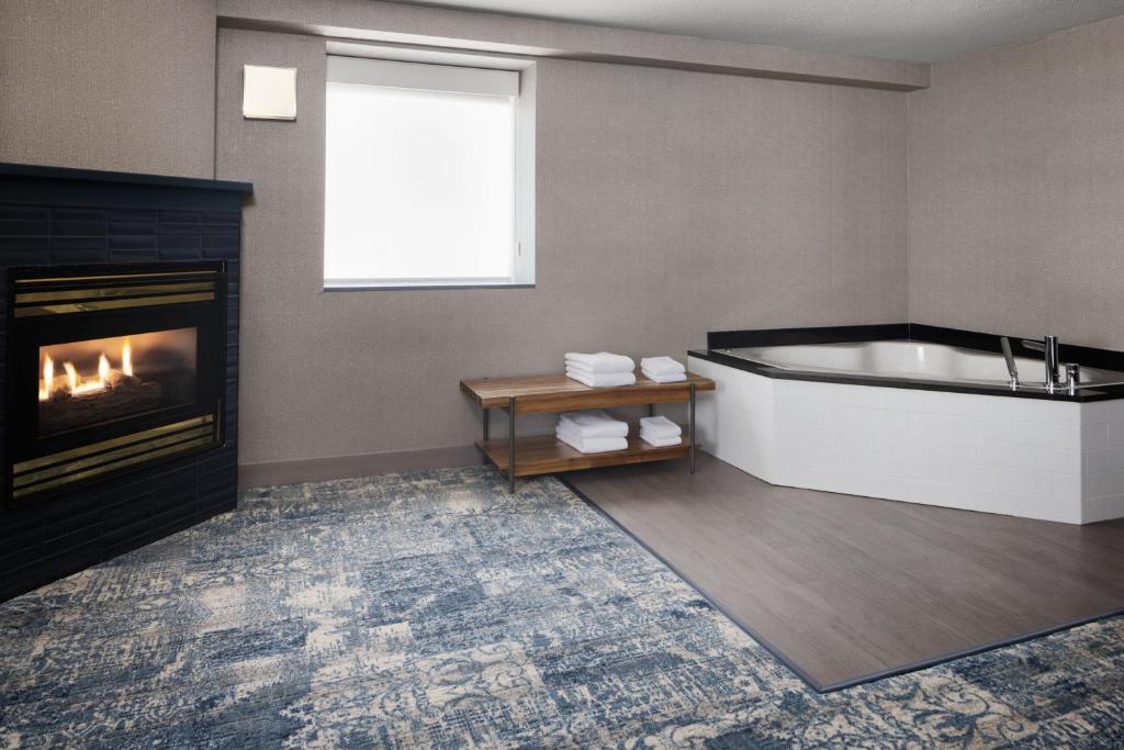 Four Points by Sheraton Edmonton South photo