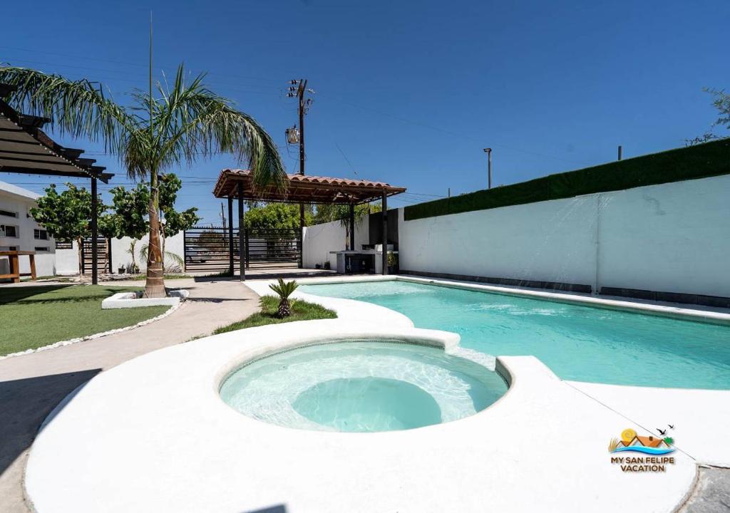 Incredible in-town pool house with BBQ area - 2