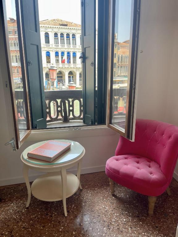 Royal Rialto Apartment - Grand Canal View - 2