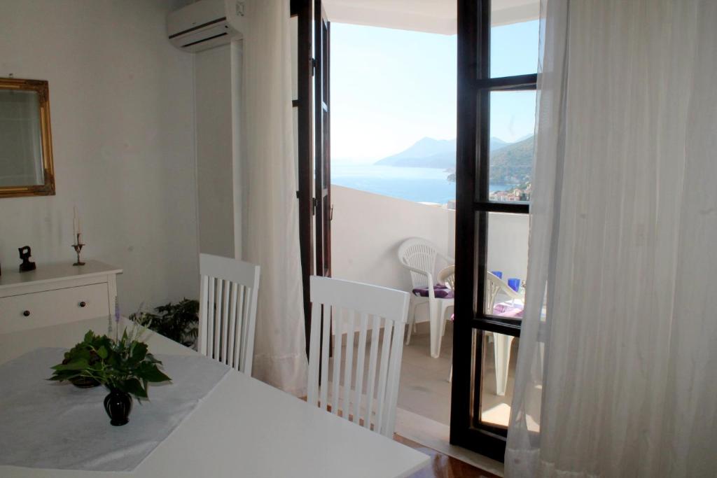 Apartment Anet with free parking, Dubrovník