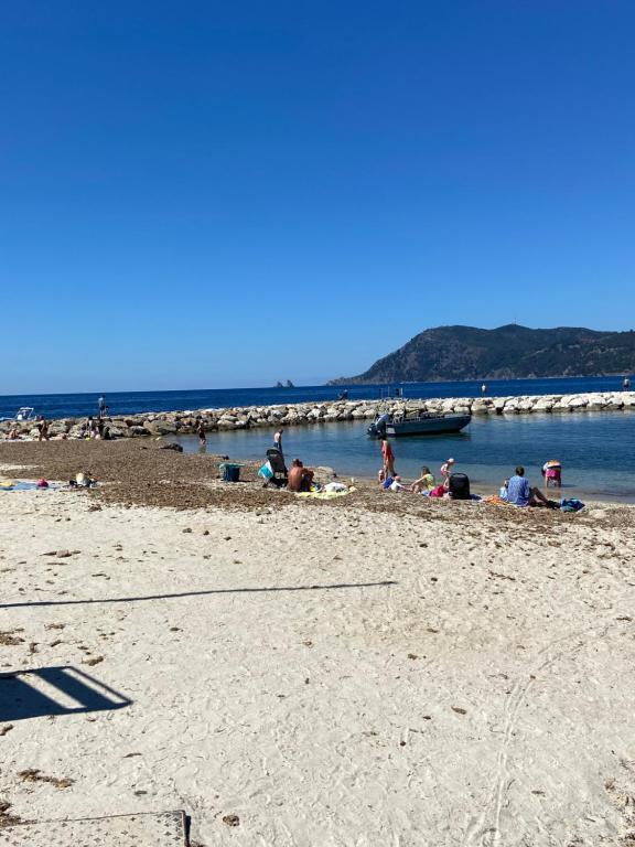 Studio tout confort 100m plage - 2