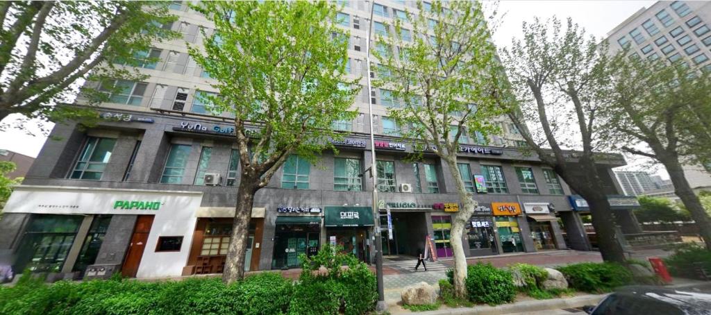 Surrounding environment, Naru Hostel in Seoul