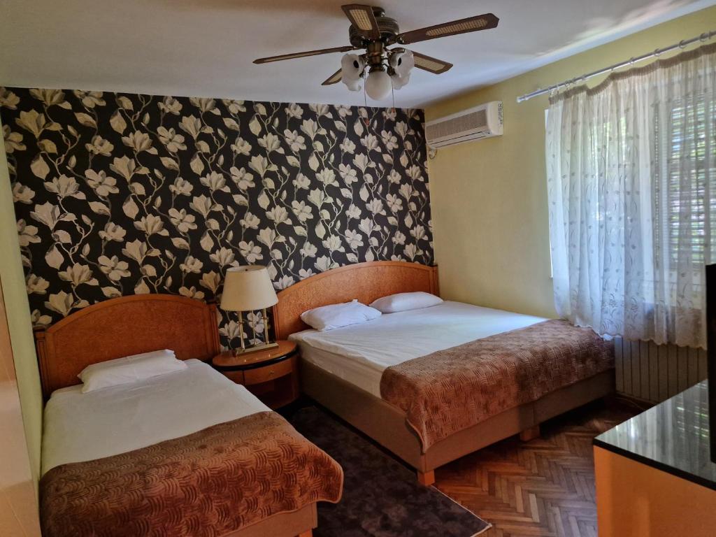 Avalon Apartments - 3