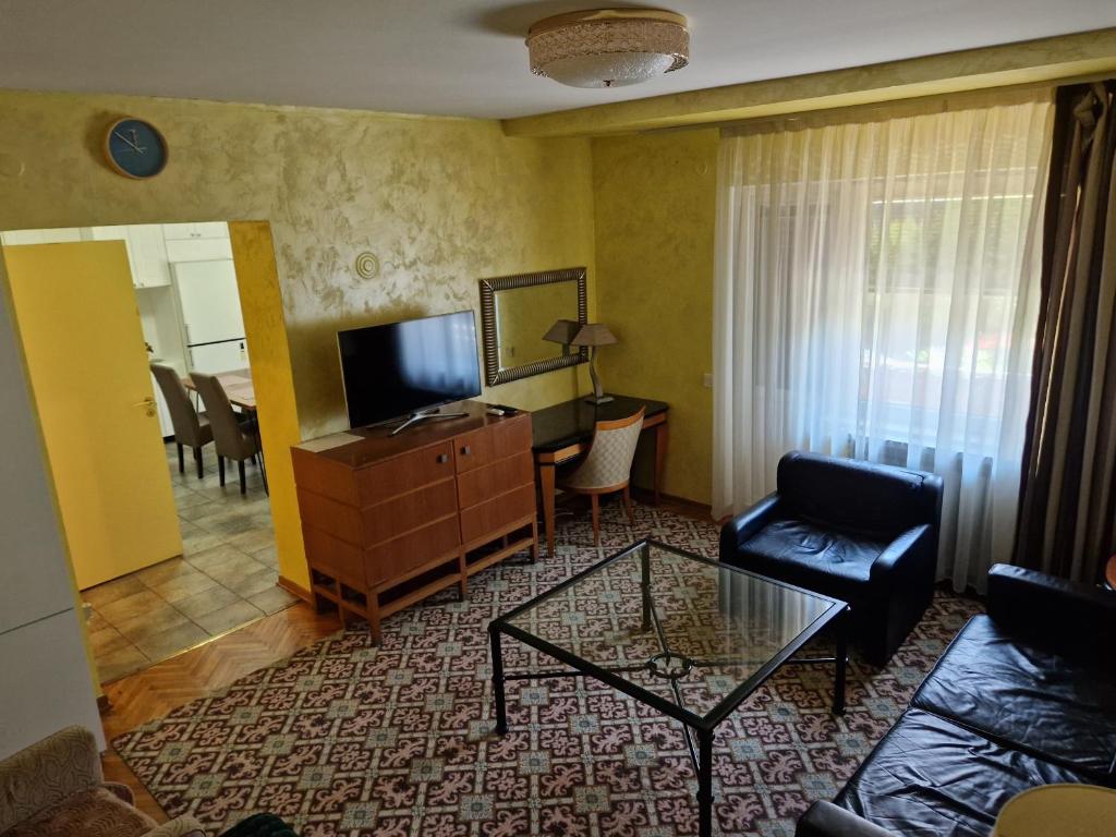 Avalon Apartments - 5