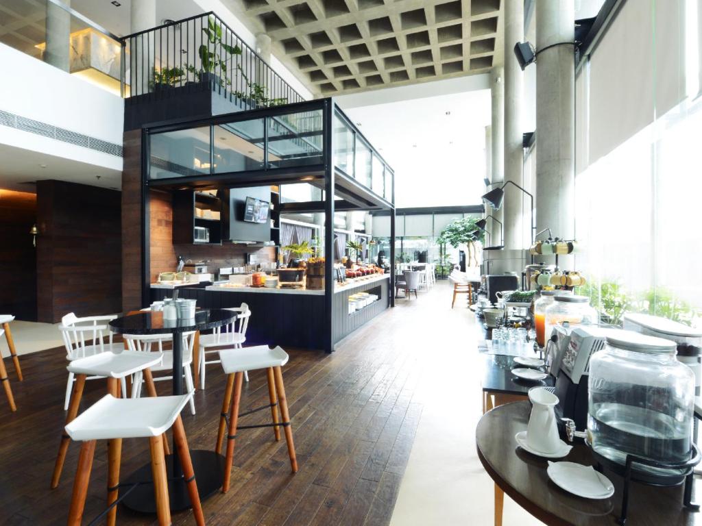 Bar/lounge