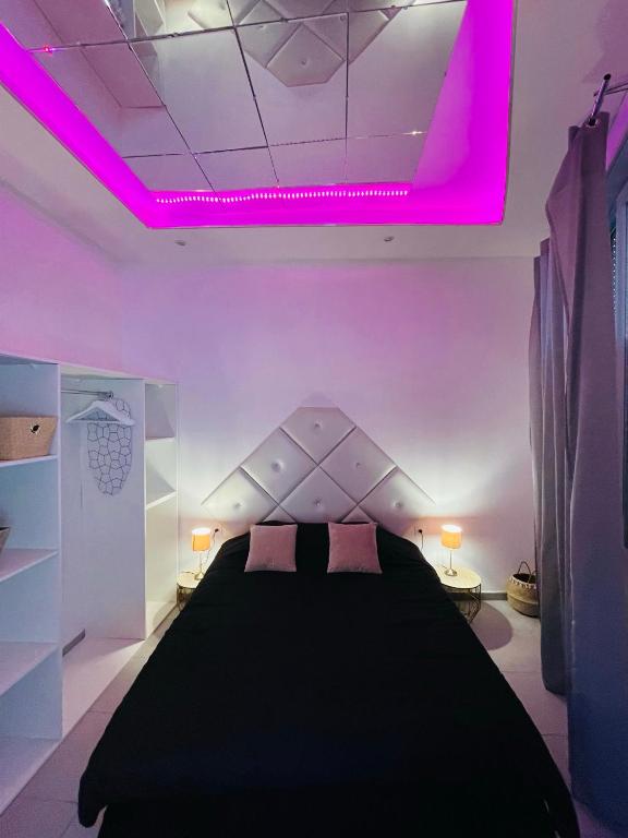 jolie maison individuelle 50 m2 ,design et climatisée, tout confort, wifi, terasse privée , 5 min plage et autoroute, stationnement gratuit - 2