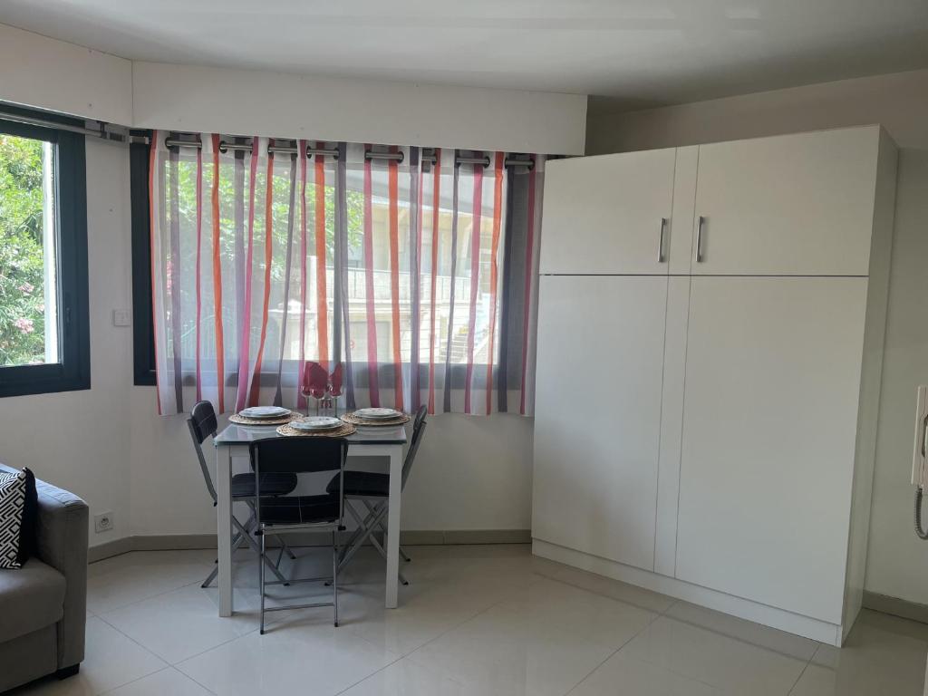 Studio Moderne à Saint-Raphaël Proche Plage et Commerces - FR-1-466A-50 - 3