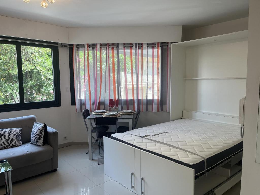 Studio Moderne à Saint-Raphaël Proche Plage et Commerces - FR-1-466A-50 - 4