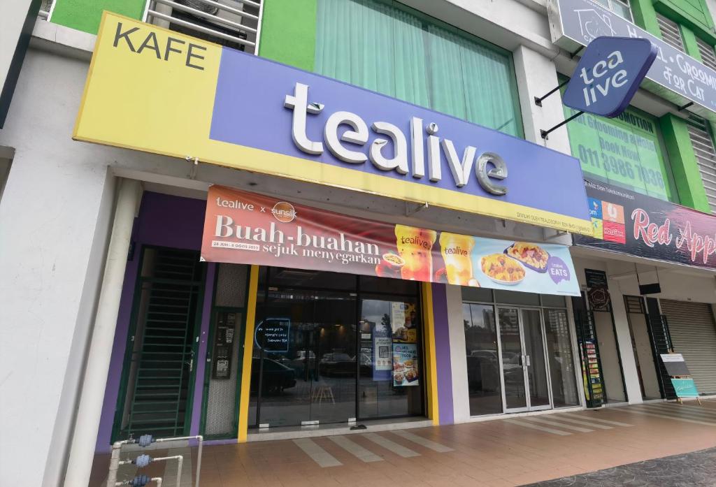 Puchong, Old Klang Road,8pax, Midvalley Pavilion 2 photo