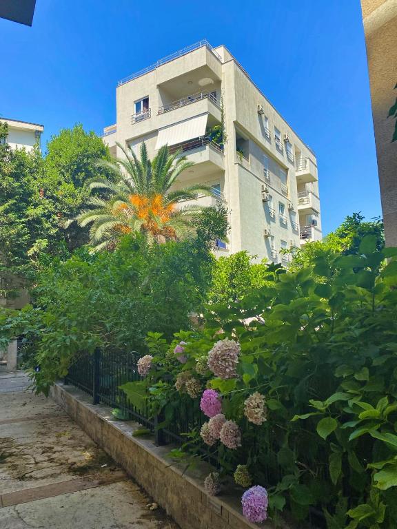 Modern Studio 200m from the Beach, Budva