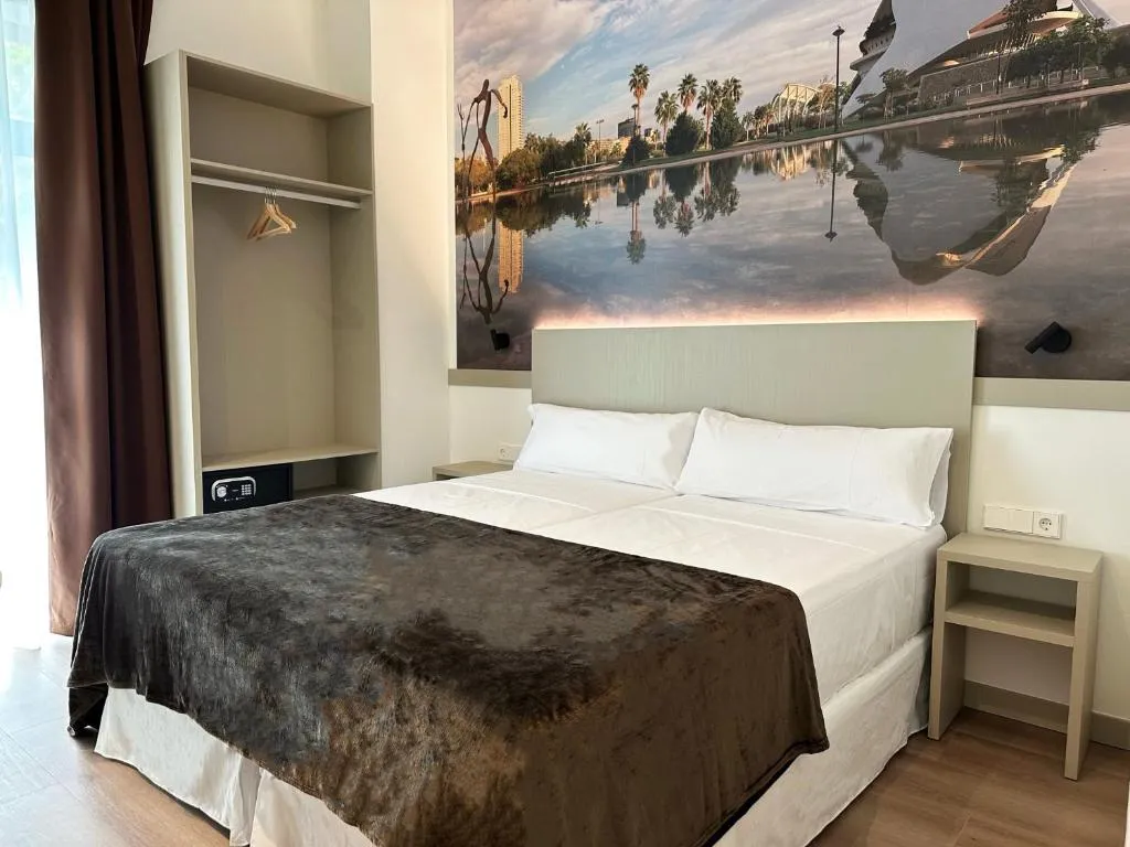 Hotel BESTPRICE Valencia, hotel in Valencia