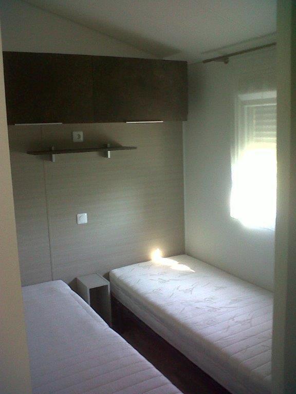 Mobil Home 3 Chambres - 2 salles d'eau - 2WC -Camping Les Ecureuils Biscarrosse lac - 238 Euro à régler à l'accueil - 3
