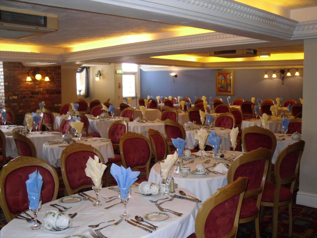 ティファニーズ ホテル (Tiffanys Hotel) 宴会場