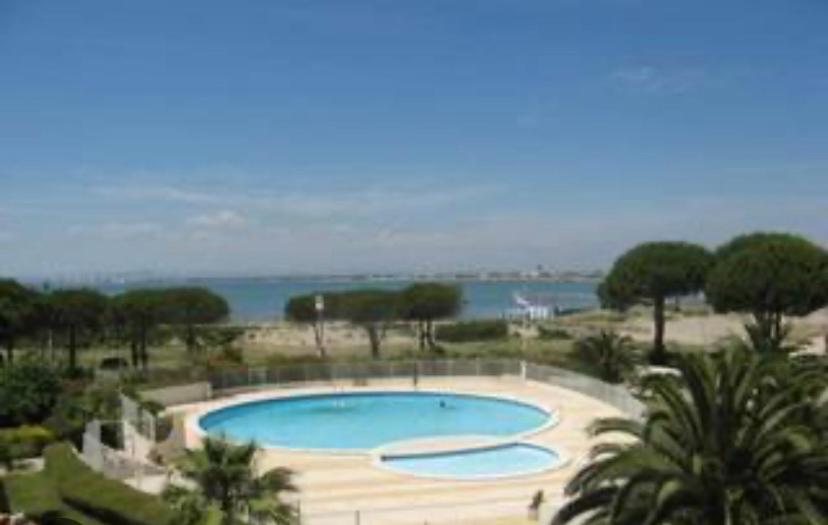 Studio 1 ère ligne Port Camargue avec piscine - 2