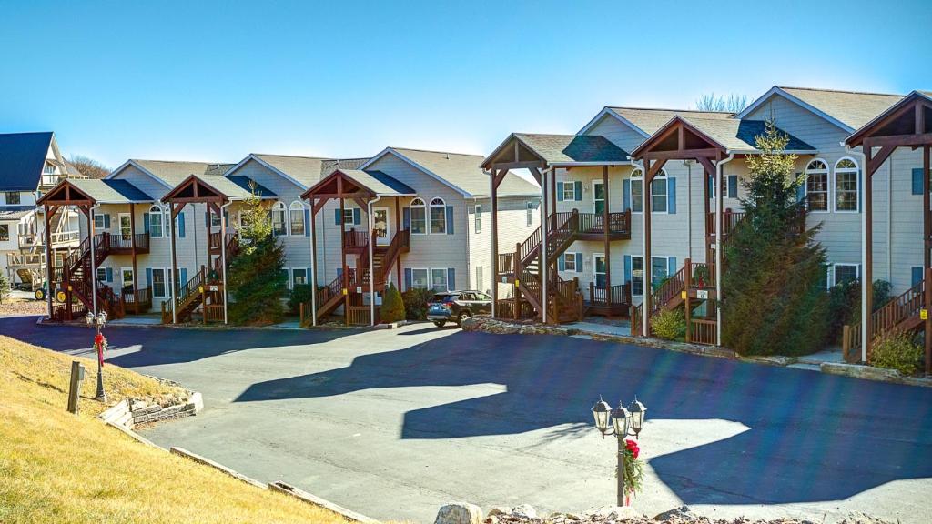 Klonteska Condominiums By VCI Real Estate Services — Hotel in Banner Elk (NC)