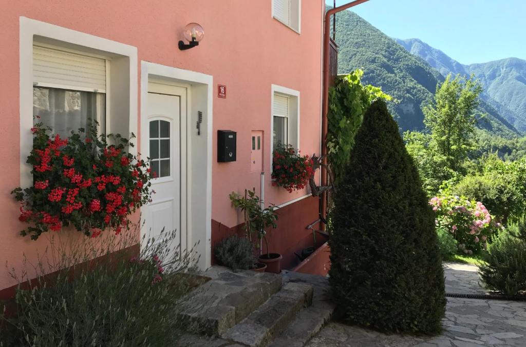 Apartma Kresnička, Kobarid