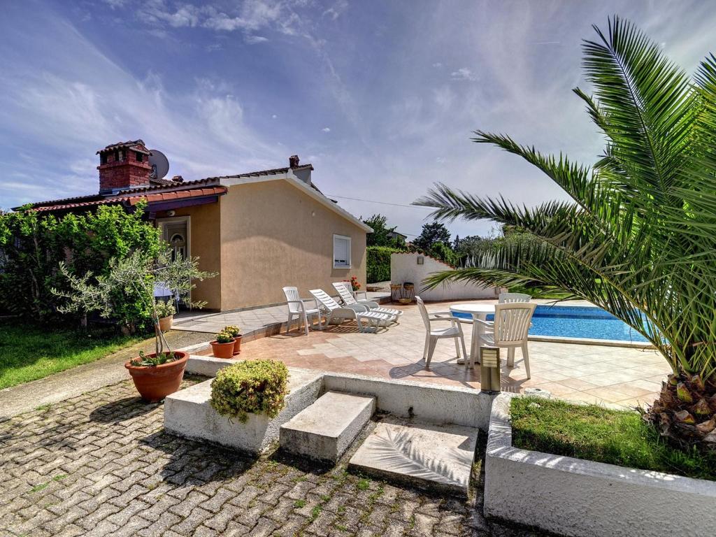 Apartment in Medulin near the Beach, Medulin