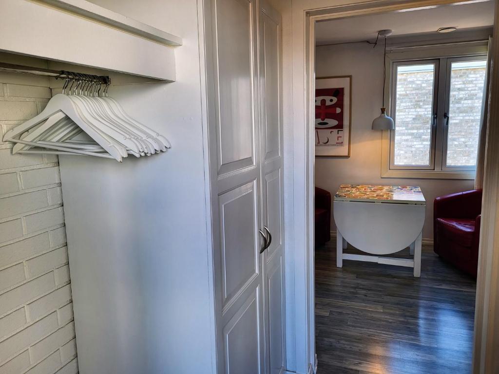 Cozee Central Apartments photo