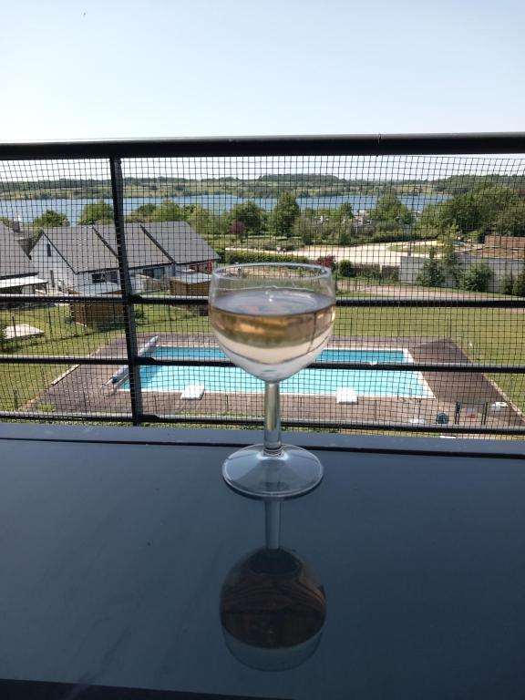 Lacs de l'eau d'heure B25, Erpion