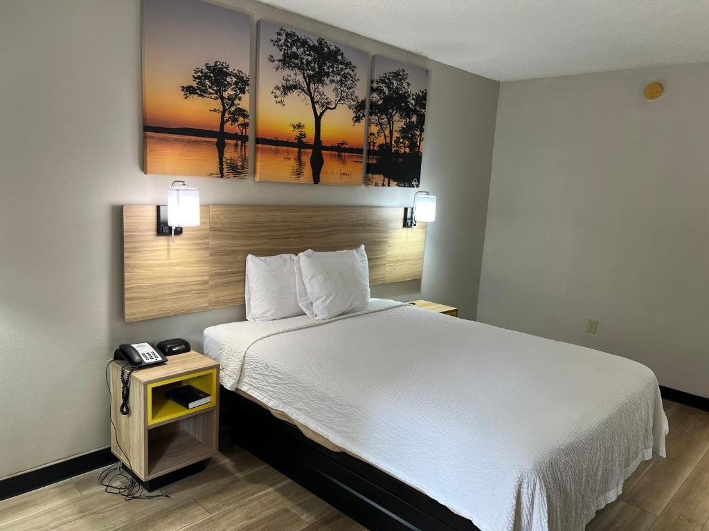 Days Inn by Wyndham North Columbia Ft. Jackson photo