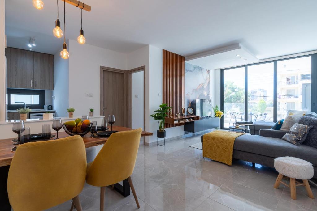 Flair - 1-Bedroom Apartment & Balcony in Larnaca, Larnaka