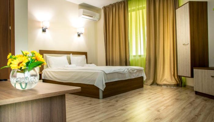 Eco Hotel Momata photo