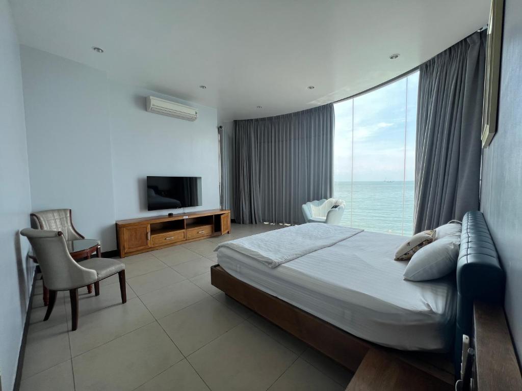 Nancy Beach Front Villa