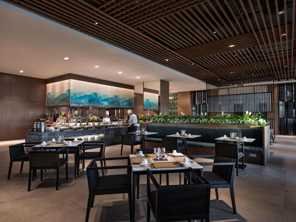 Da Nang Crowne Plaza Danang City Centre Additional