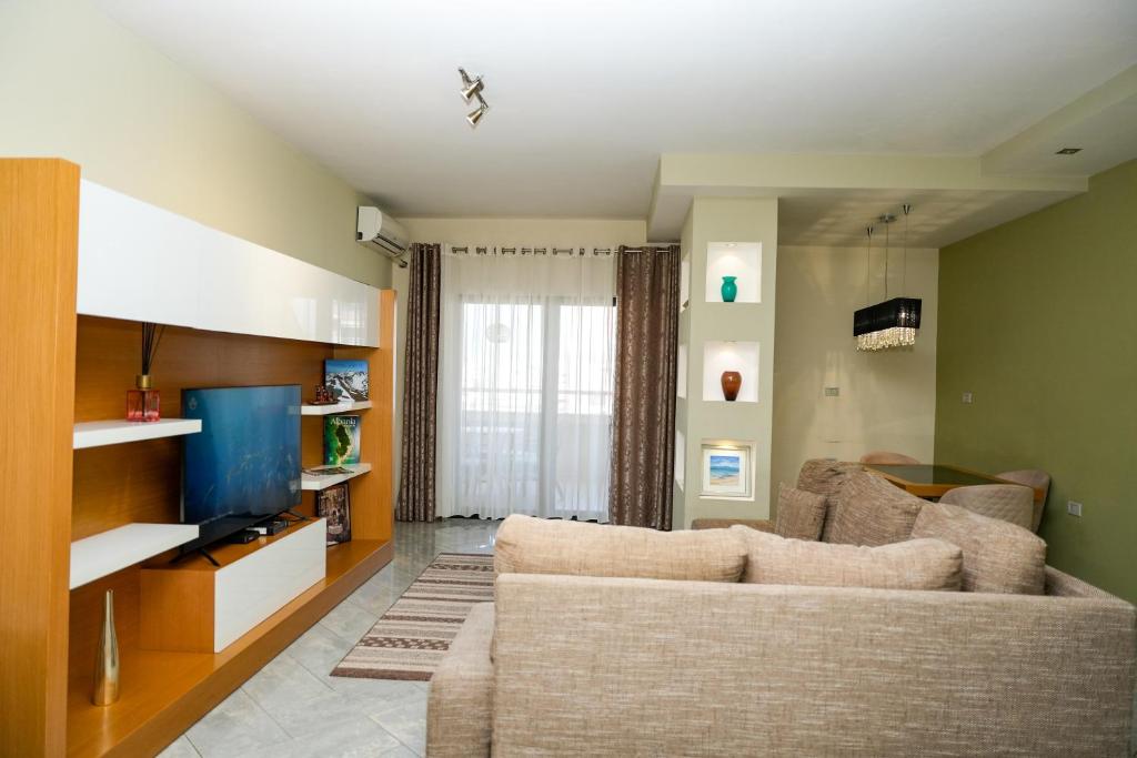 Top floor with the best view in Tirana ! — Hotel in Tirana