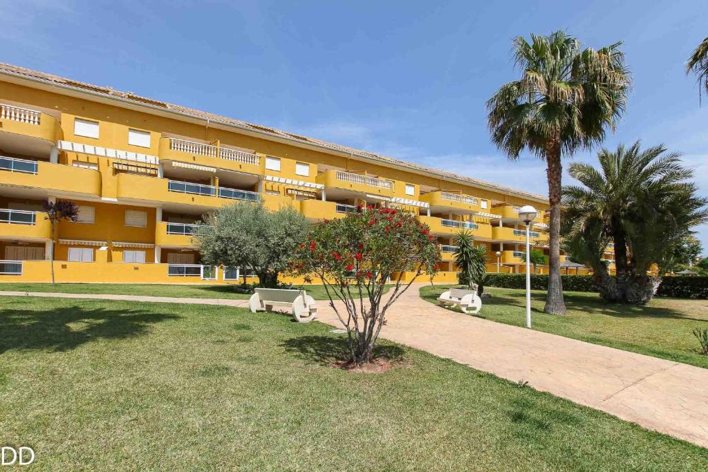 LAS BRISAS - 2