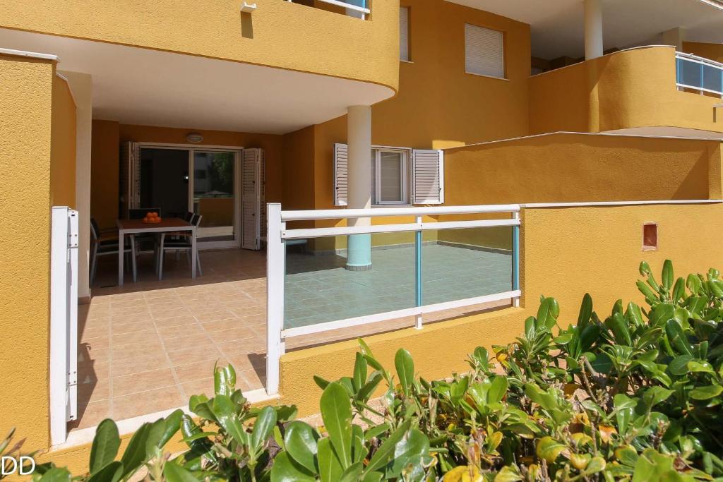 LAS BRISAS - 4