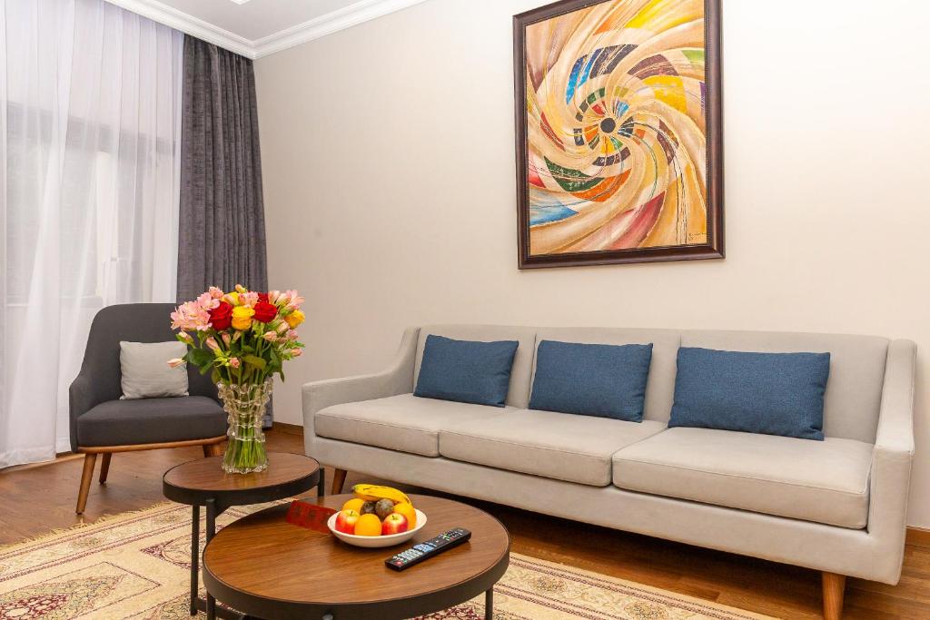 Alba Hotel Meru photo